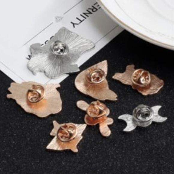 Bird Pin Brooch - Picture 2 of 2